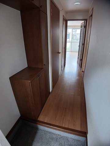 シャトーレインボーＢの玄関