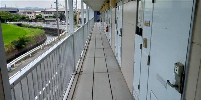 レオパレスアークハイツの玄関|備品や設備仕様は号室等により異なります。現地をご確認下さい。