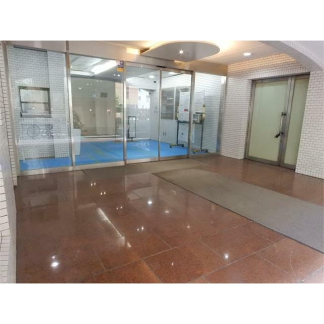 秀和日本橋箱崎レジデンスのロビー