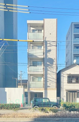 ぱ～くたうんルナ名古屋の外観