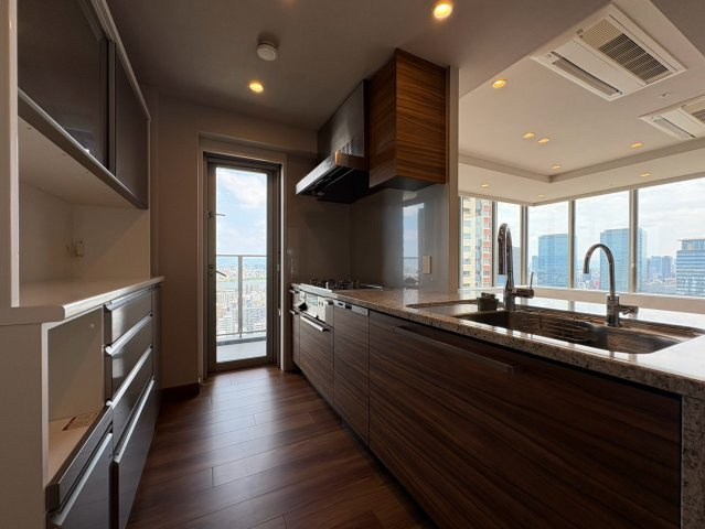 グランドメゾン新梅田タワー THE CLUB RESIDENCEのキッチン|キッチン