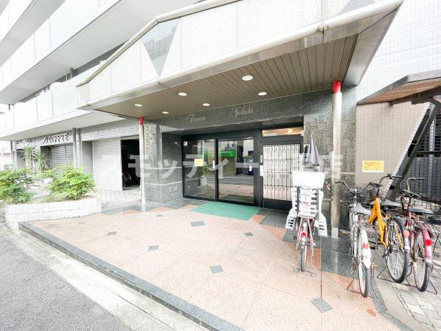 フローレンス吉田のエントランス