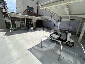 アドバンス大阪城東ブロードのその他共用部分|アドバンス大阪城東ブロード　バイク置場