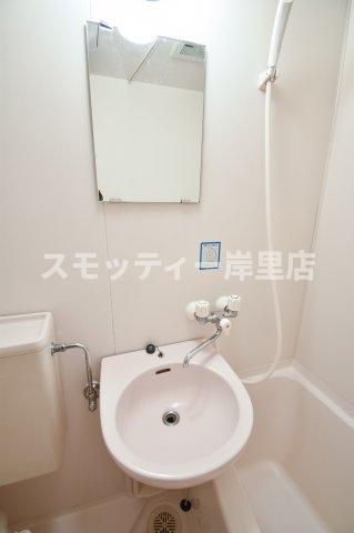 栄光ロイヤルハイツの独立洗面台
