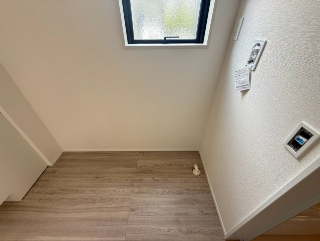 よかタウン／東区下江津1丁目1期／4号棟のランドリースペース