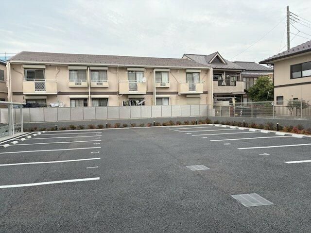 ＧＥＮＯＶＩＡ谷塚の駐車場