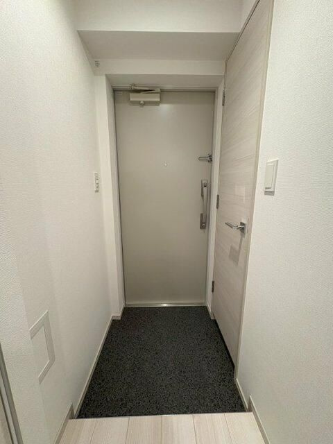 ＧＥＮＯＶＩＡ谷塚の玄関