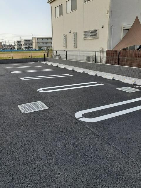 ルジェンテの駐車場