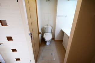 ウォシュレット付きのトイレです♪