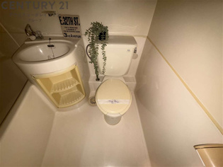 浴室内にトイレがあります☆