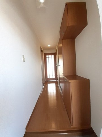 ポポラーレＢの玄関