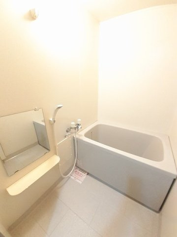 ポポラーレＢの浴室
