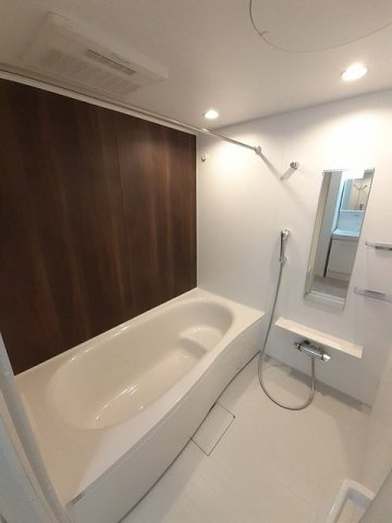 ラヴィベールＢの浴室