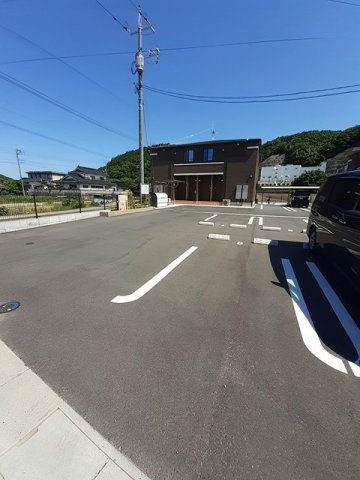 ラヴィベールＢの駐車場