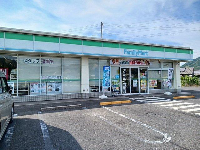 ジャック　イン　ザ　ボックスⅠの周辺|ファミリーマート笠岡里庄口店まで325m