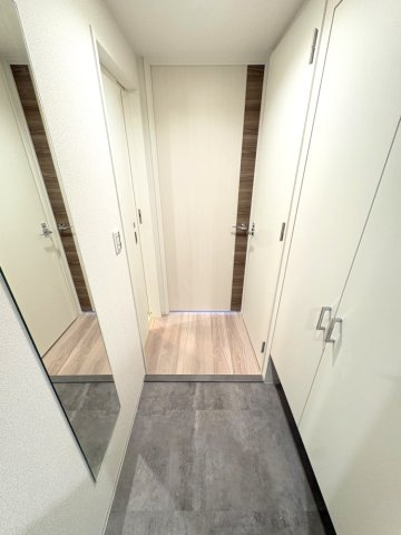 【玄関】プレリスＮＥＯ大阪十三エルヴィオン