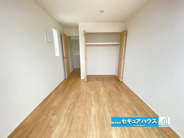 【同施工物件ご案内可能】東海市養父町南堀畑　全2棟の洋室|【洋室イメージ】
◆広々とした居住空間は日々の暮らしを彩り、心のやすらぎと満足感を与えてくれます。通風と採光を考慮した設計は子供たちはのびのび育ち、家族でくつろぎと団らんを生み出します。　　　　　　　