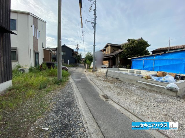 【同施工物件ご案内可能】東海市養父町南堀畑　全2棟の前面道路含む現地写真|事前予約にて現地ご見学いただけます！お気軽にお問い合わせください♪
■株式会社　セキュアハウス■
住宅ローンに強く、知識、経験豊富なスタッフ在籍
お客様に寄り添い、ご成約後もサポート致します。　　　　
