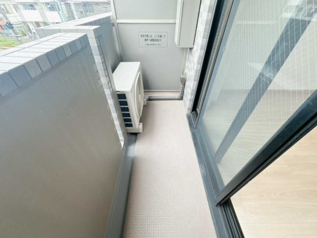 ルーブル三軒茶屋伍番館　分譲賃貸　築浅　駅近のバルコニー