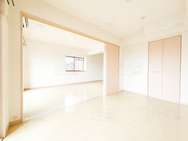 エスペランサ希望の寝室|クローゼット付の洋室です☆