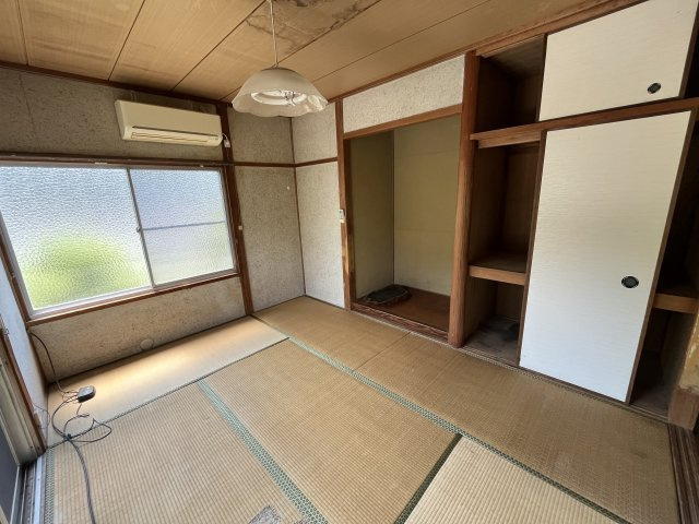 春日台売家の和室