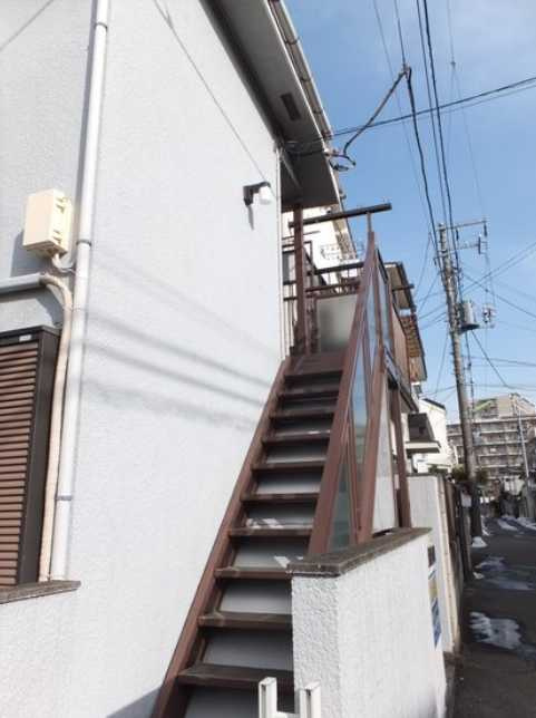 カーシュ上馬　最上階　角部屋　敷金0のエントランス