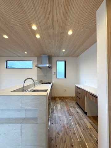 Slow Living in Hayama. 暮らしに、葉山の余白を。のキッチン