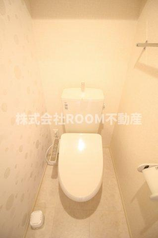 アールエム吉尾 のトイレ|落ち着いた色調のトイレです