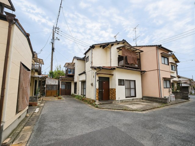 宇部市4棟一括販売物件の前面道路含む現地写真