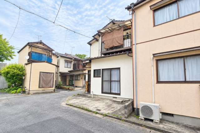 宇部市4棟一括販売物件の前面道路含む現地写真