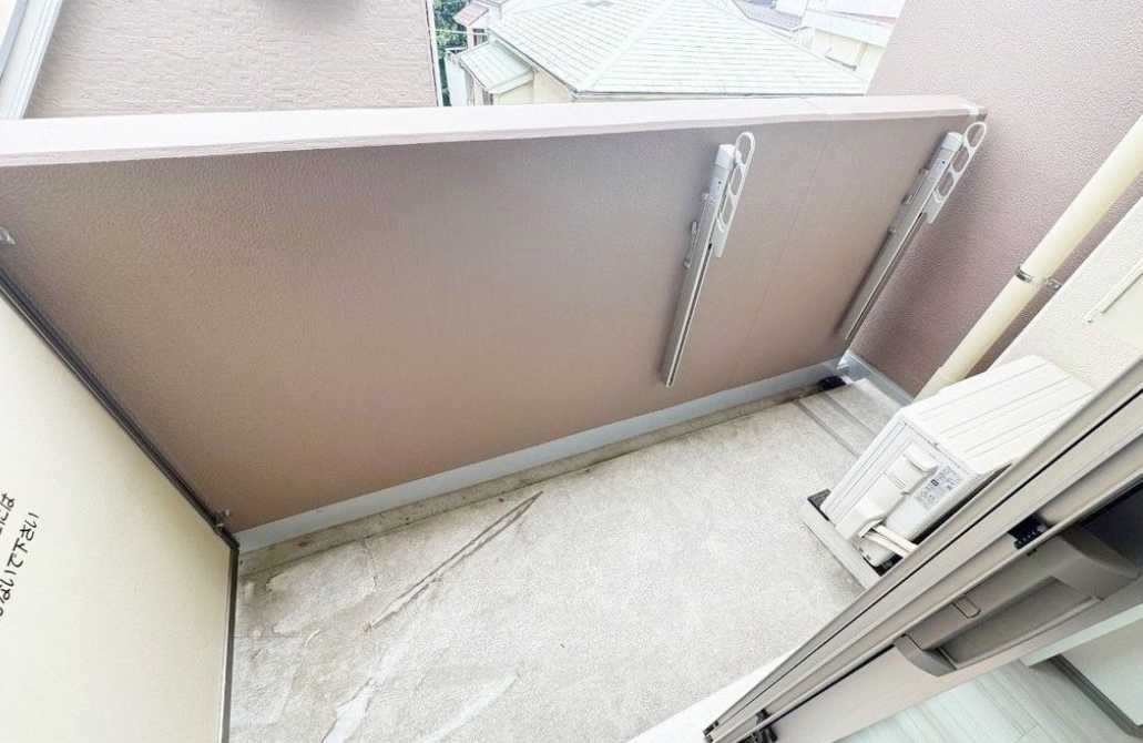 CREATIF三軒茶屋　築浅　ペット相談　礼金０　フリーレントのバルコニー