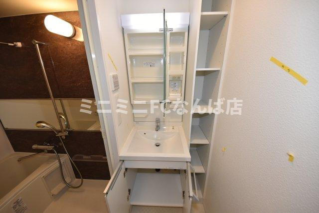 シャローズワン立売堀