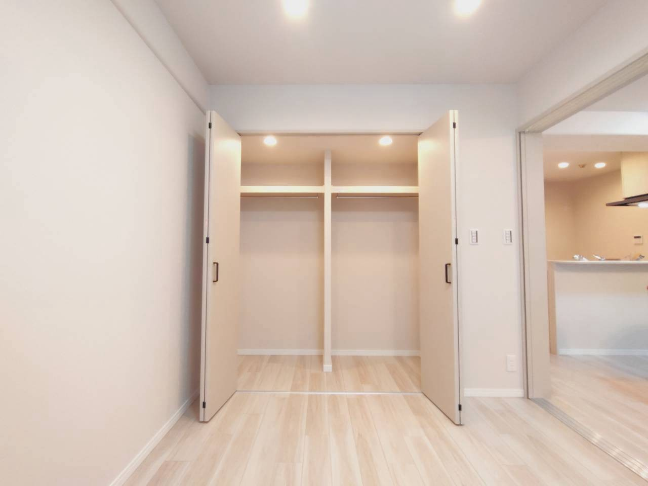 令和８年７月リノベーション済◆近鉄京都線「伏見」駅徒歩８分◆全居室収納付き◆サングレール・アペックスの収納|洋室収納