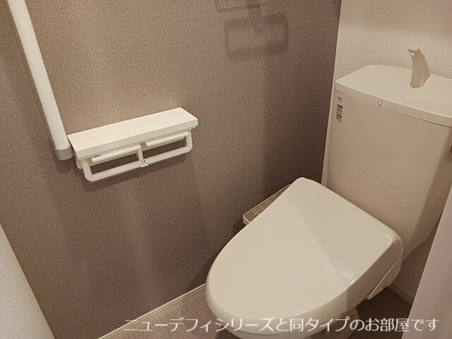 【トイレ】 | ウエスト．ゲート　Ⅰ | 落ち着いた色調のトイレです