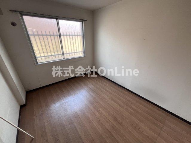 日の出マンションの洋室
