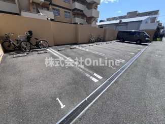 【駐車場】