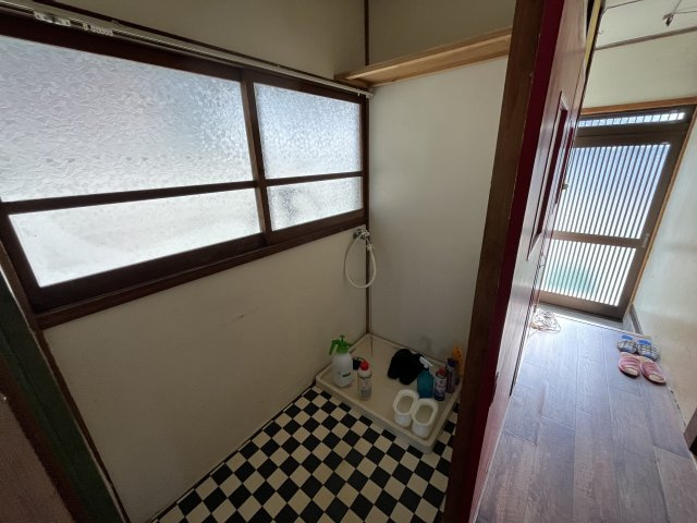 笠岡市笠岡1売家の脱衣所