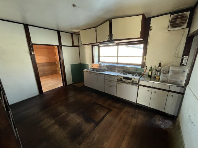 笠岡市笠岡1売家のキッチン