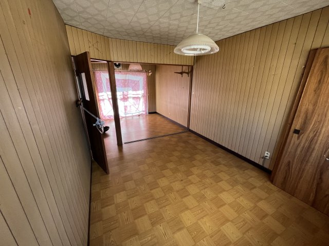 笠岡市笠岡1売家の洋室
