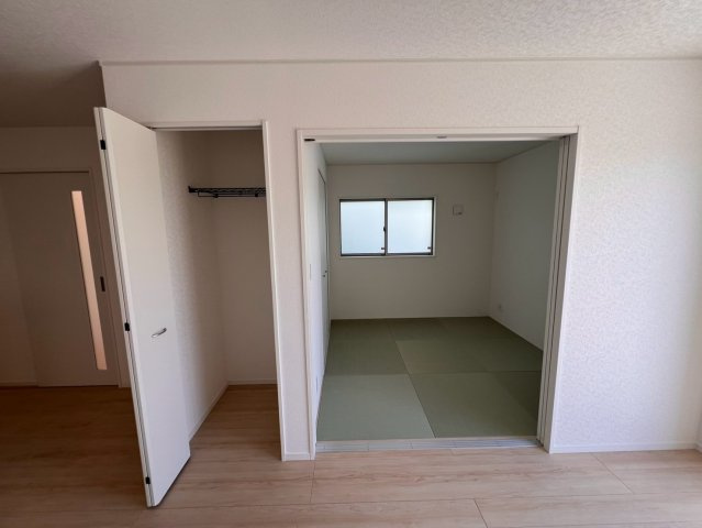 南城市知念安座真　第2の収納|1階和室