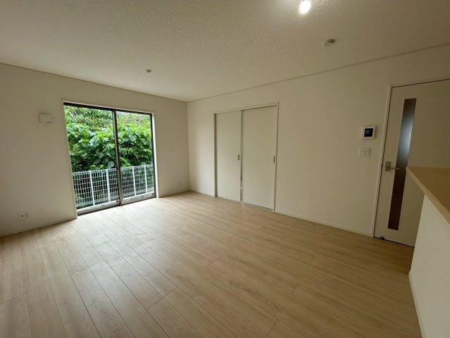 糸満市座波第3　1号棟の居間・リビング