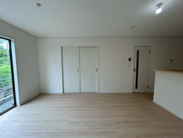 糸満市座波第3　1号棟の居間・リビング