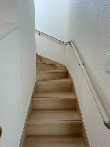 糸満市座波第3　1号棟|2階へ