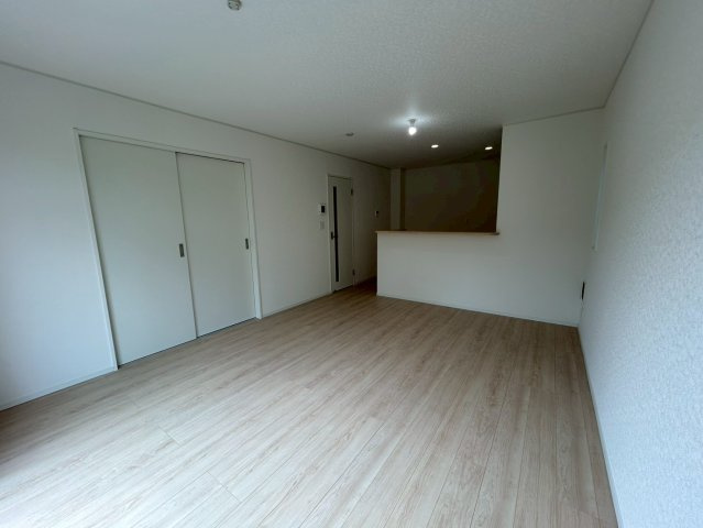 糸満市座波第3　1号棟の居間・リビング