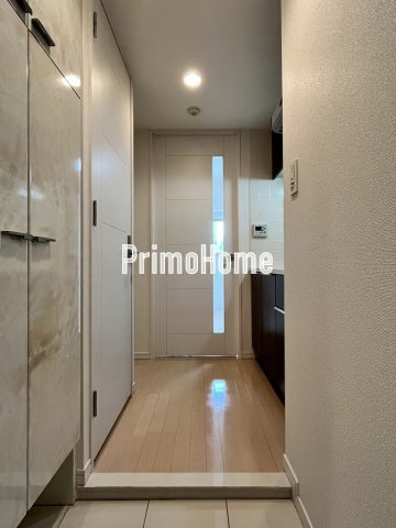 プレールドゥーク秋葉原の玄関