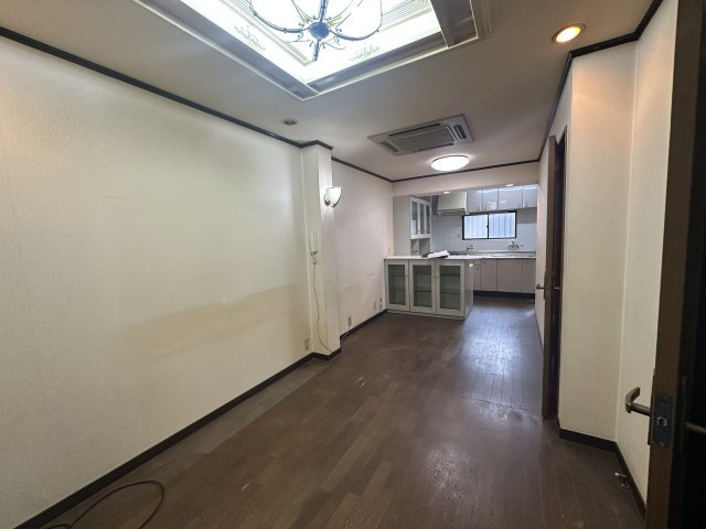 大阪市西成区鶴見橋３丁目2-16の居間・リビング