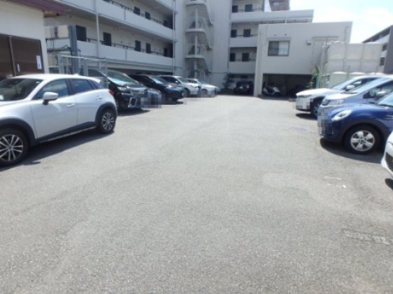 【駐車場】 | ルモンド西宮 | 駐車場です