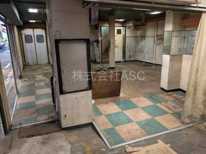 城東市場内店舗の内装