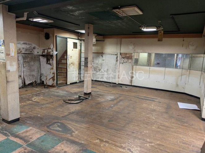 城東市場内店舗の内装