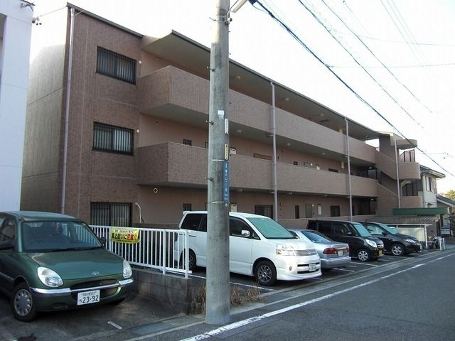 アイコートの駐車場